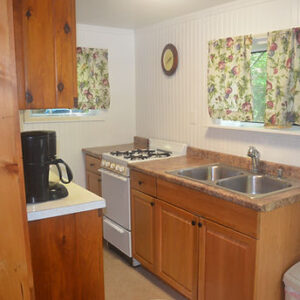 The Carriage House - 2 Bedrooms/Occupies 5